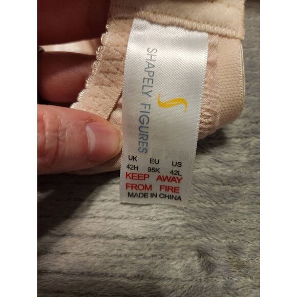 Shapely Figures Size 42H BeigeFloral Lace Wireless Bra - Picture 3 of 4